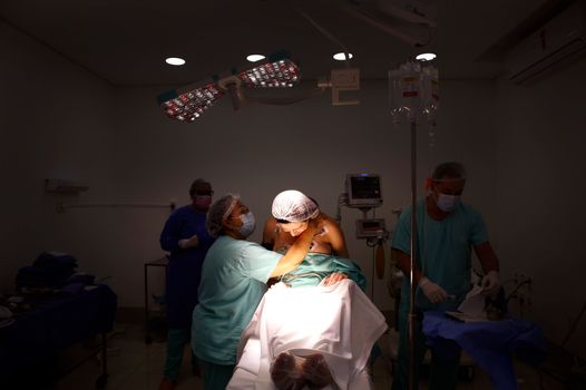 Motivos para contratar um profissional para fotografar seu parto /motivos-para-contratar-um-profissional-para-fotografar-seu-parto