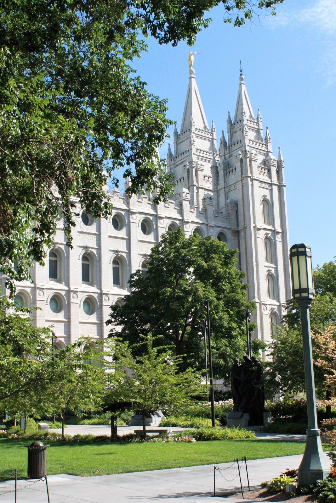 Praça do Templo de Salt Lake City. Visitando a sede de A Igreja de Jesus Cristo dos Santos dos Últimos Dias. - 16