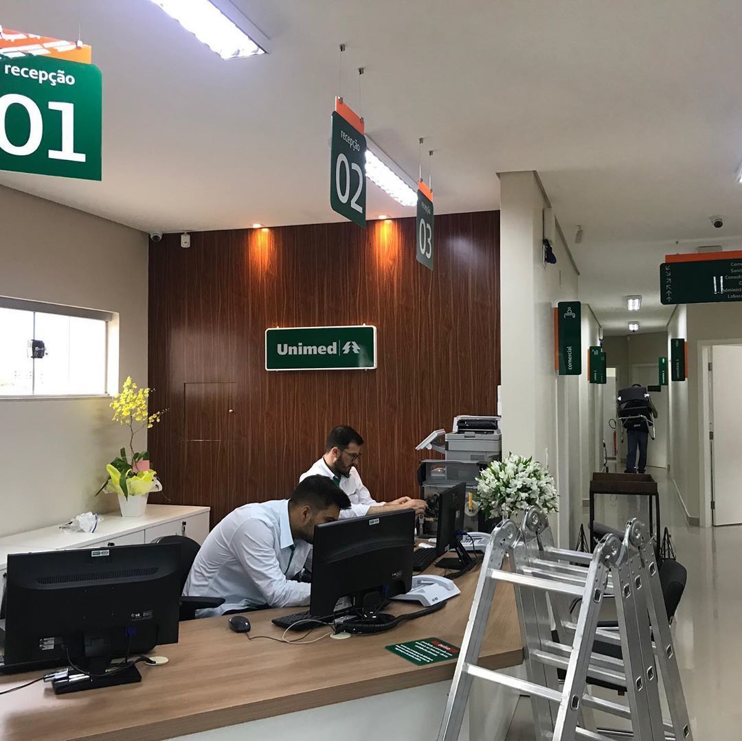 Placas de sinalização com adesivo - 2