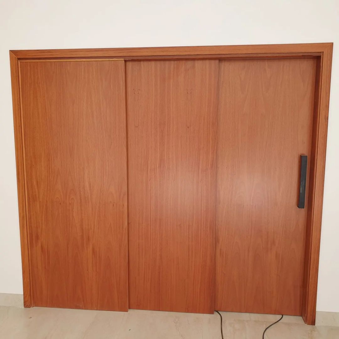 Porta de correr de 3 folhas sendo 1 fixa! - 1