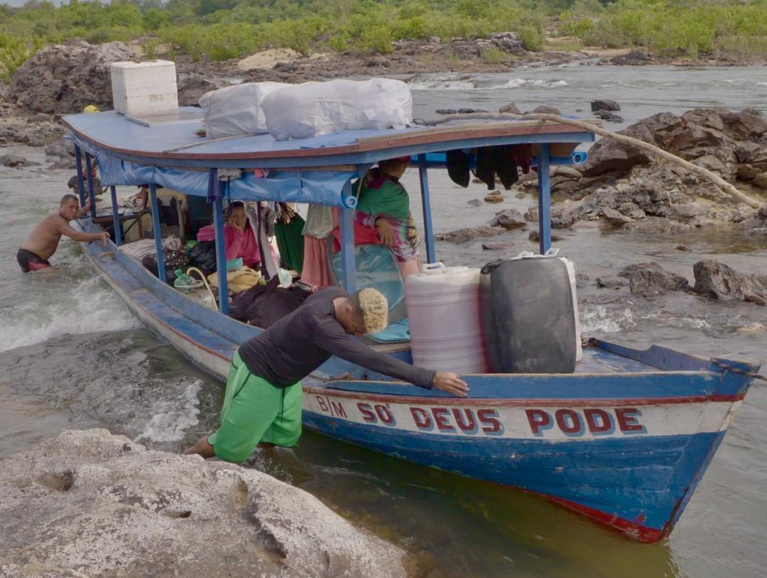 Making friends, Rio Iriri, magic Amazon - 2