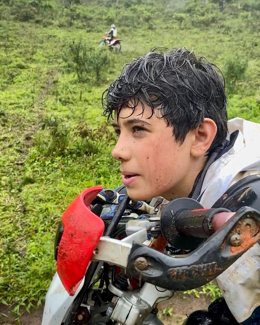 Keep moving! Got to love some mud! Love the temperamental climate of the rainy season on our ranch INDAIÁS - 3