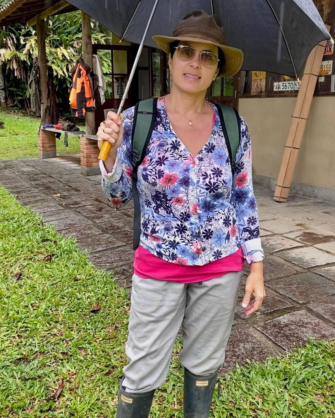 Keep moving! Got to love some mud! Love the temperamental climate of the rainy season on our ranch INDAIÁS - 5