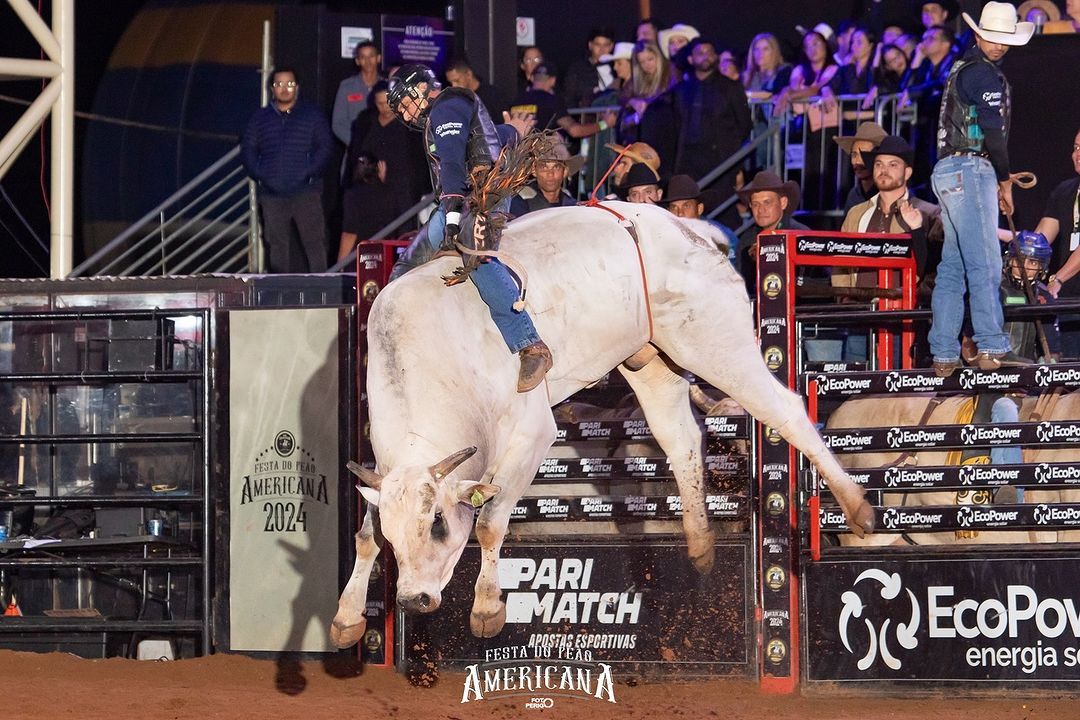 Rodeio em Touros Internacional - 1