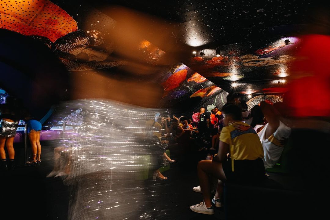 Sigo Sua Sombra Para me Perder - Ana Montez / AlfaAgency - 1