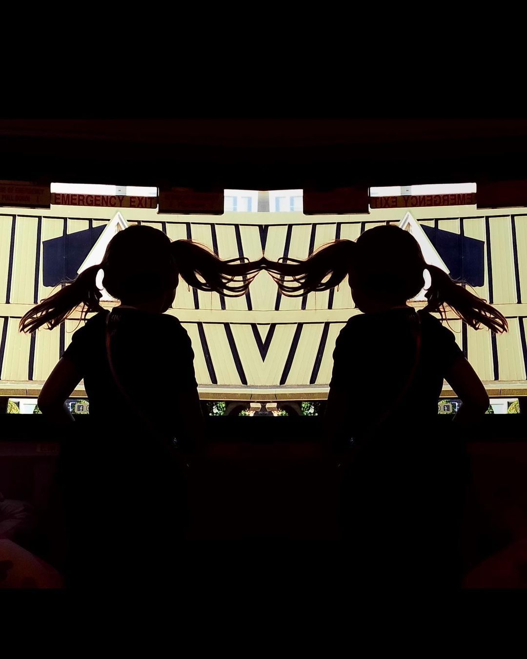 Glitters / Dining Table Series - Cris Motta / AlfaAgency - 9