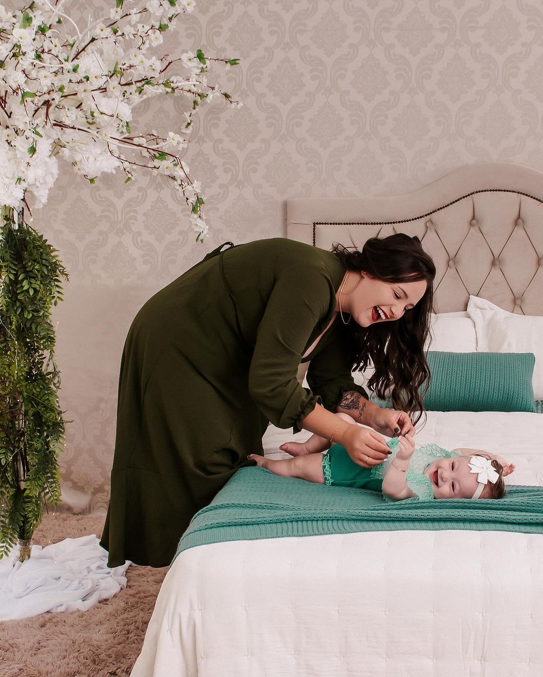 O abraço acolhedor é a luz que guia - 6