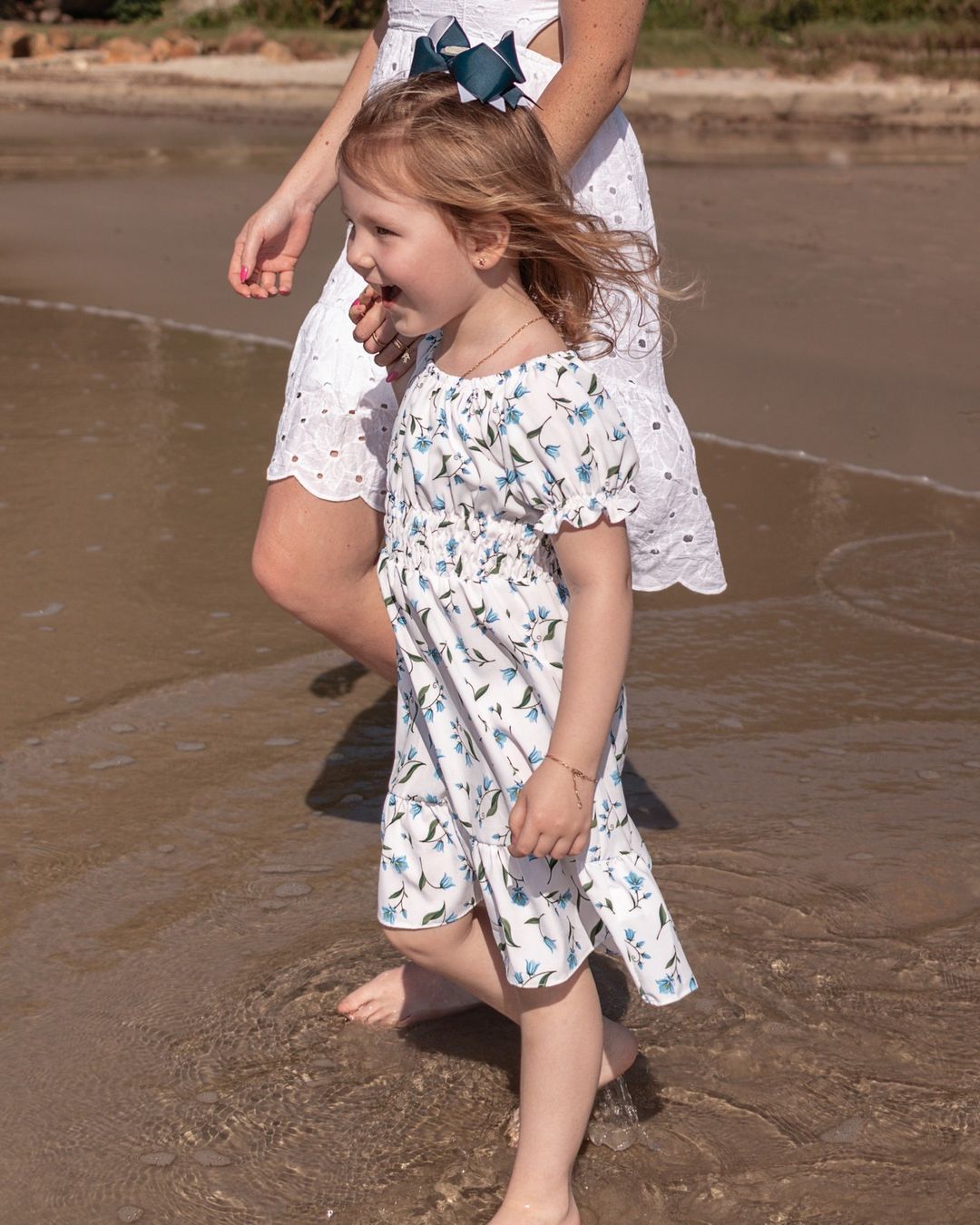 Hoje vamos de foto da Manuela amando estar na praia!! - 4