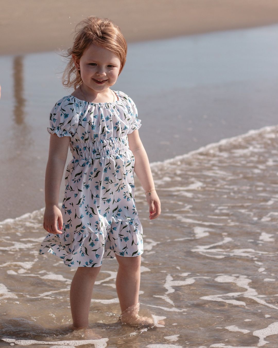 Hoje vamos de foto da Manuela amando estar na praia!! - 6