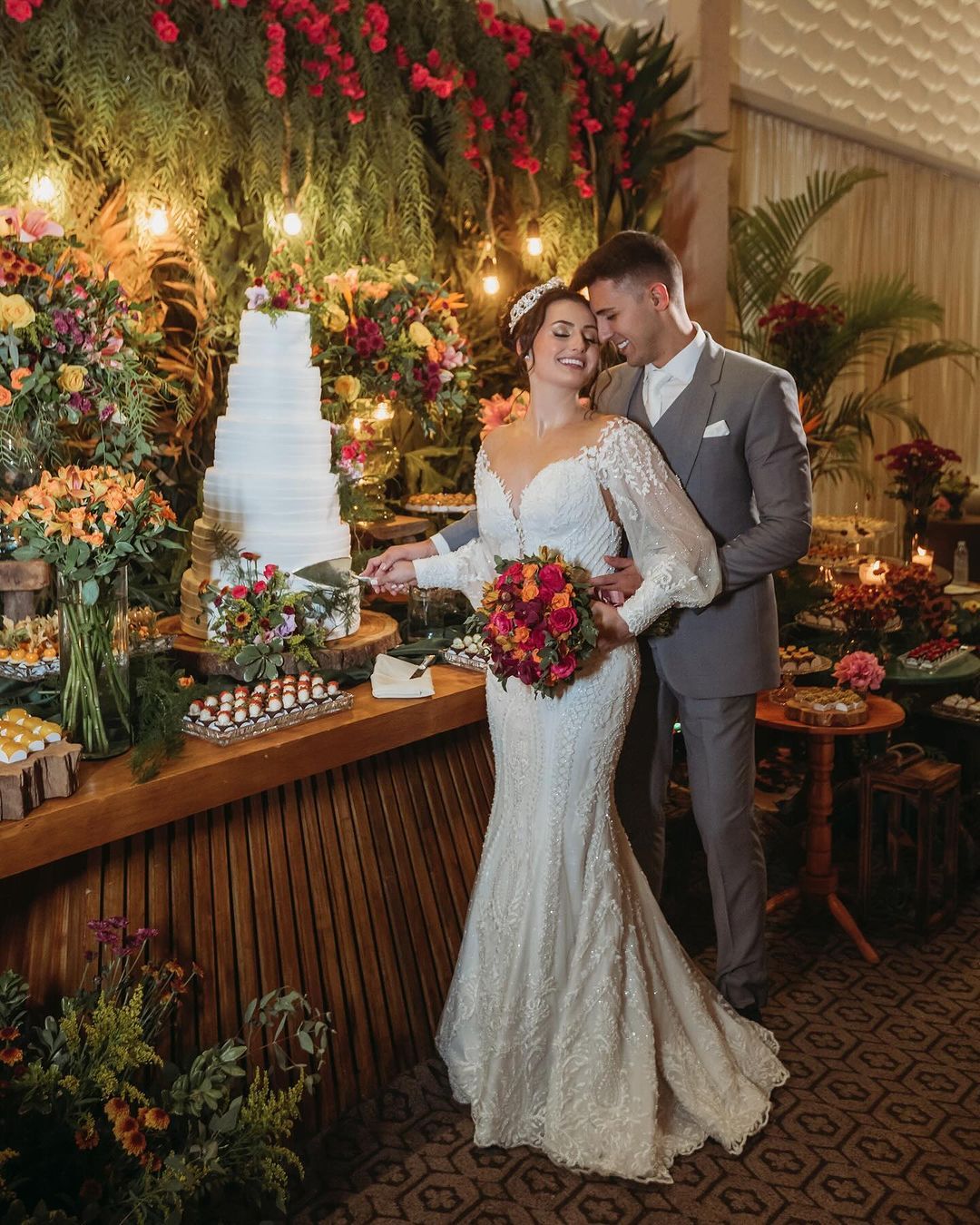 Casamento Larissa e Victor no Centro de Eventos Santo Expedito em Santa Catarina - 1