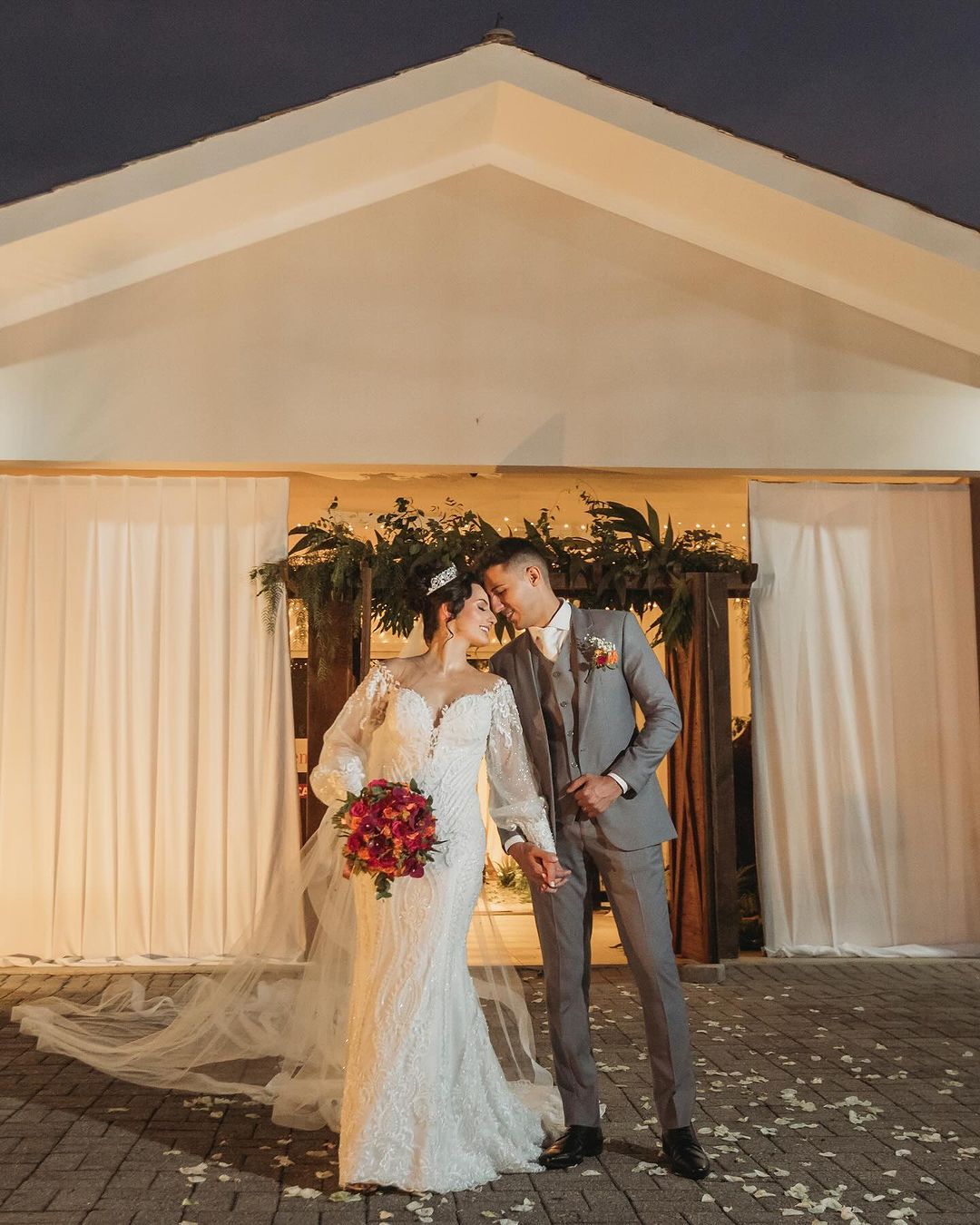 Casamento Larissa e Victor no Centro de Eventos Santo Expedito em Santa Catarina - 6