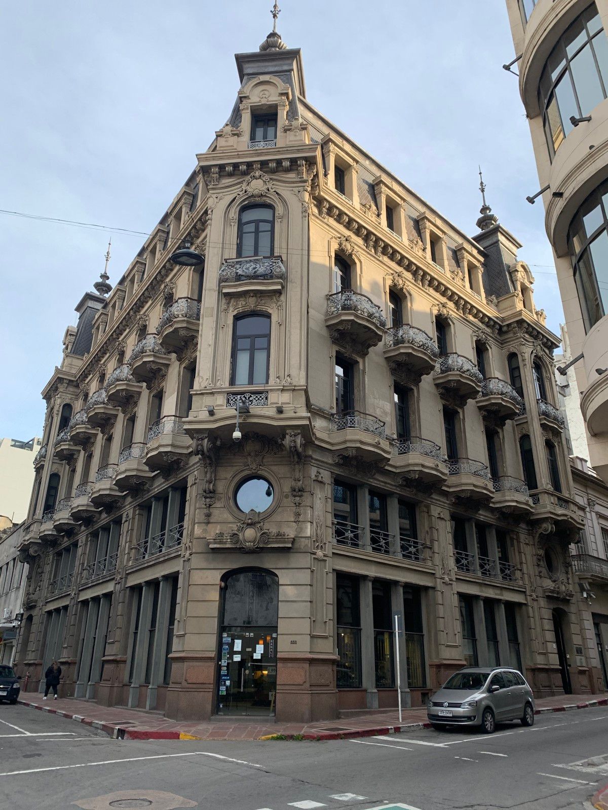 Roteiro pela Cidade Velha: centro histórico de Montevidéu - 13