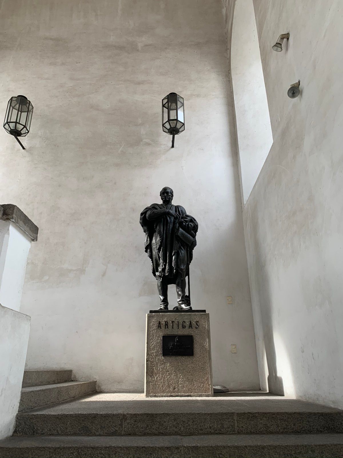 Datas comemorativas e feriados no Uruguai - 9