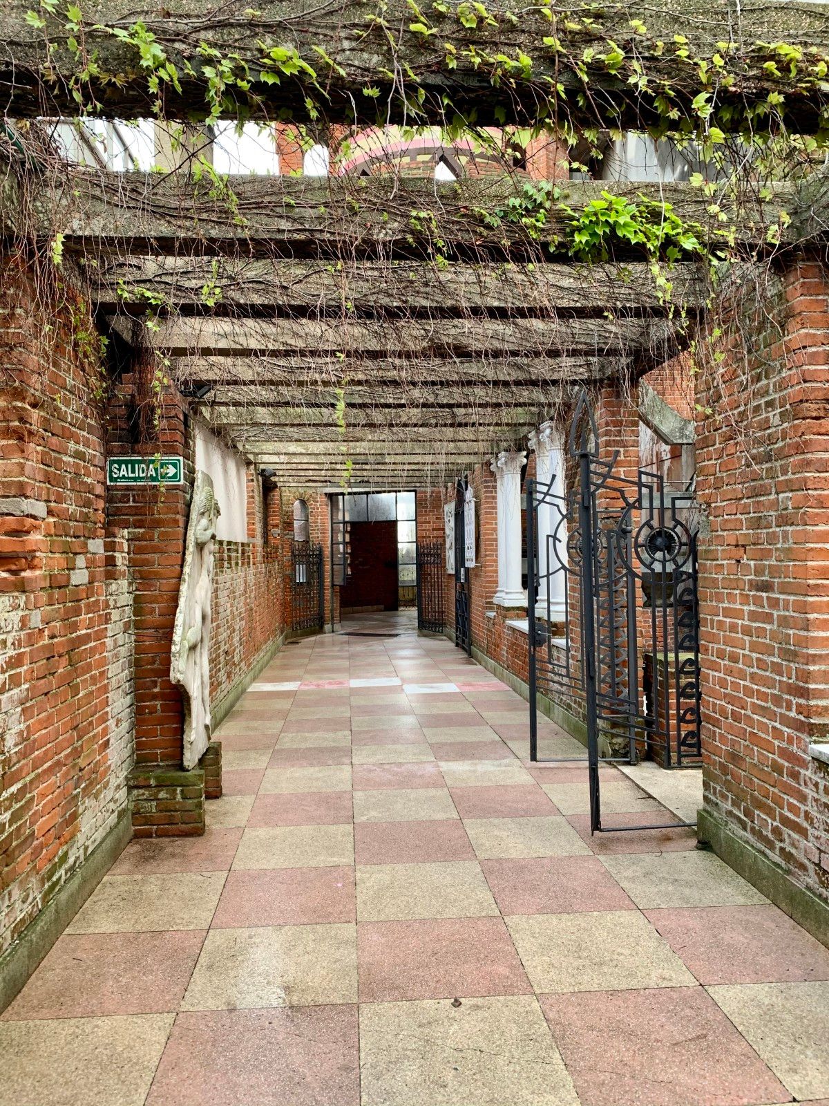 A casa de um alquimista: Castillo Pittamiglio em Montevidéu - 19
