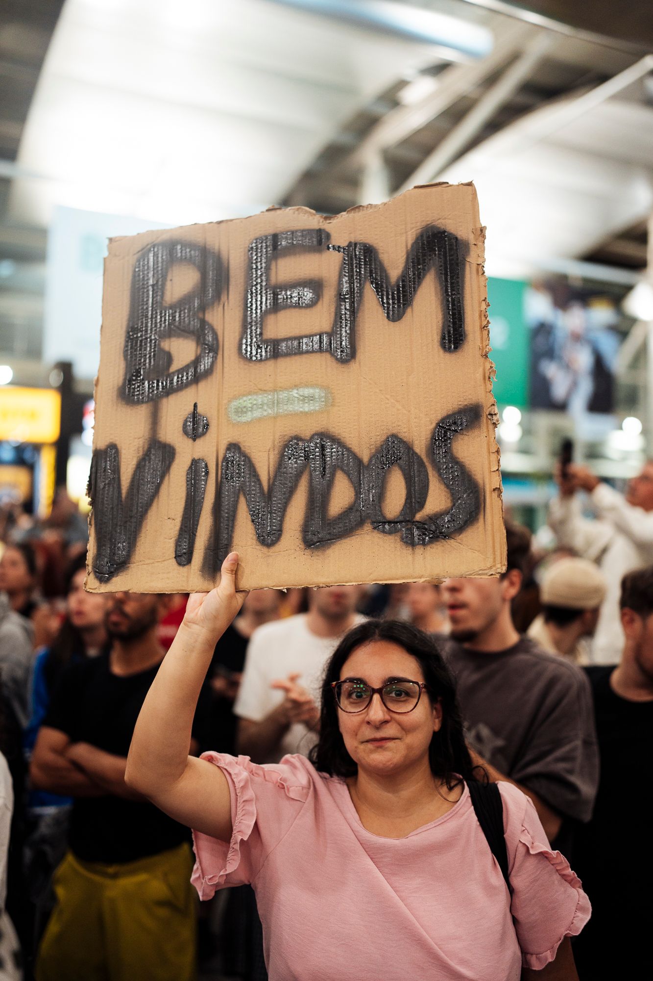Chegada ao Aeroporto de Lisboa de quatro membros da Flotilha - 1 - 0