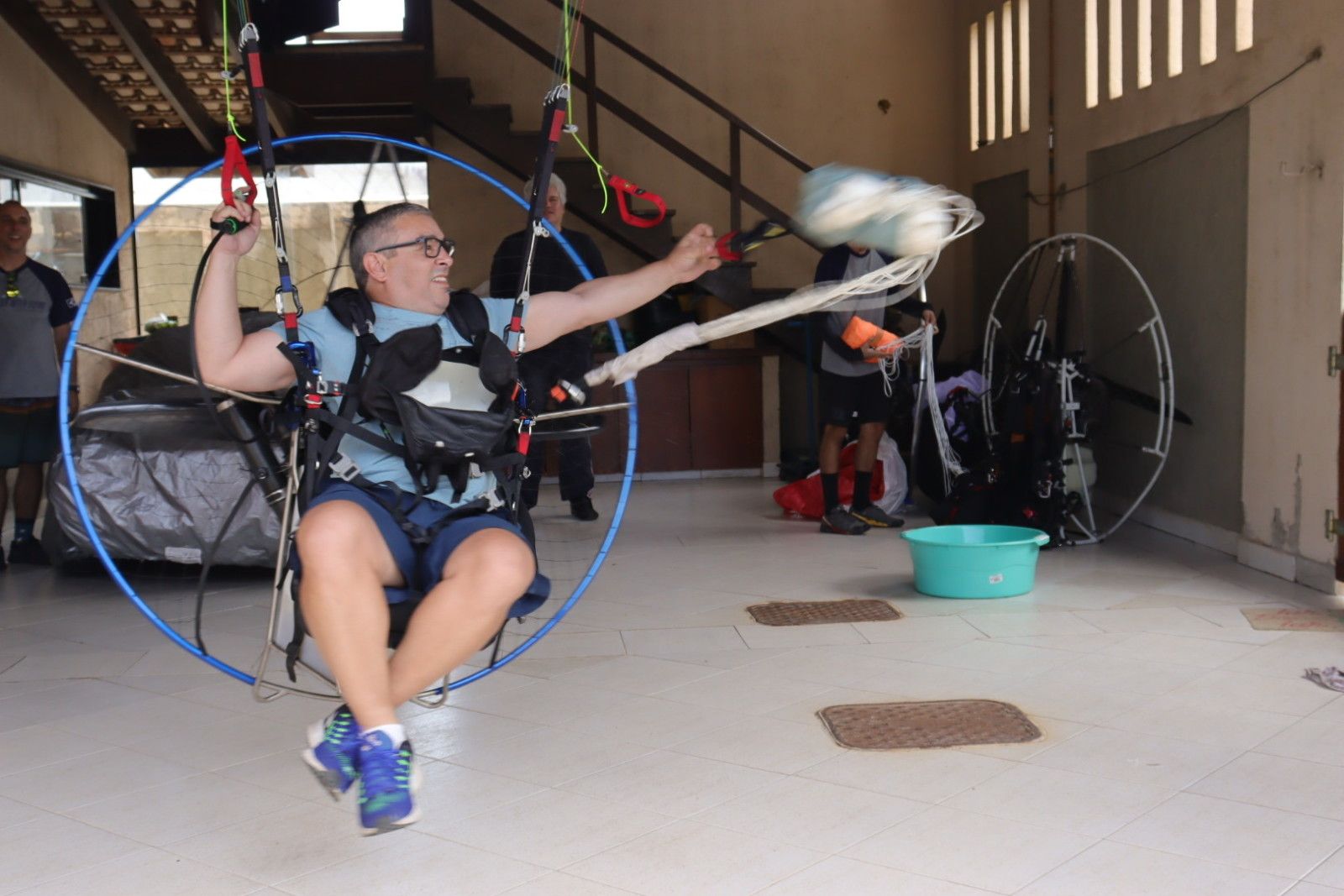 Curso de Uso e dobragem do Paraquedas Reserva - 2