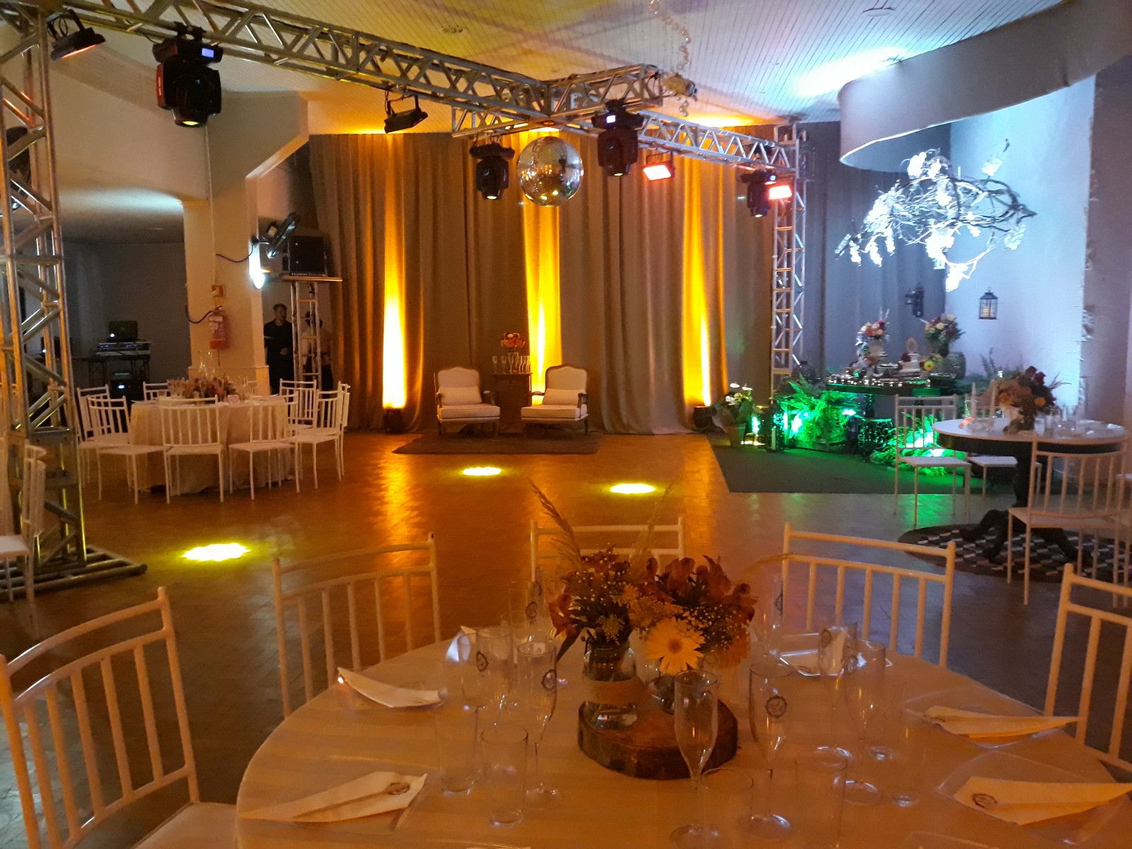 Estrutura Pista de Dança "Goleira" - 4