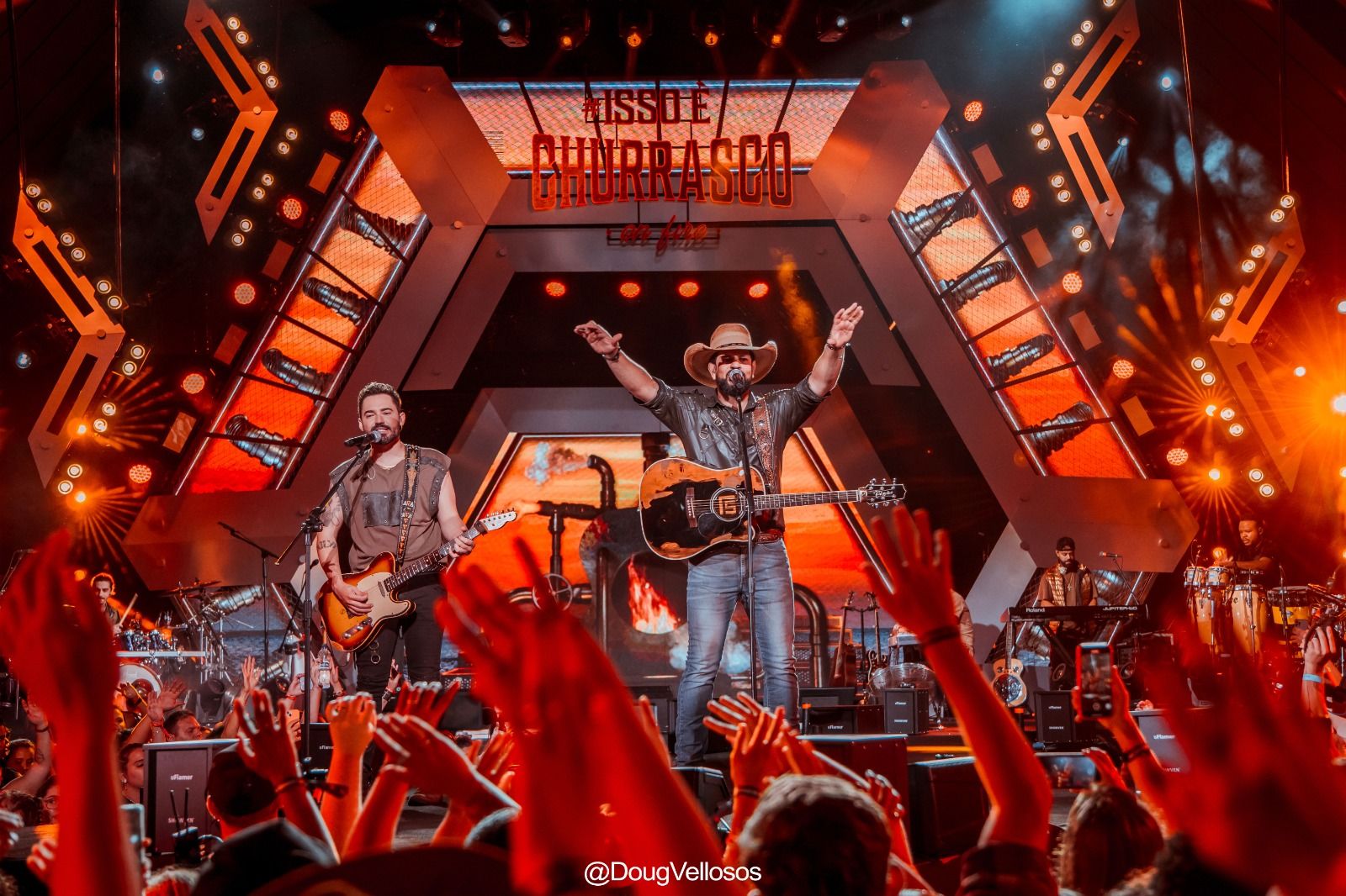 Fernando e Sorocaba estreiam Isso é  Churrasco On Fire em Araçatuba /fernando-e-sorocaba-estreiam-isso-e-churrasco-on-fire-em-aracatuba