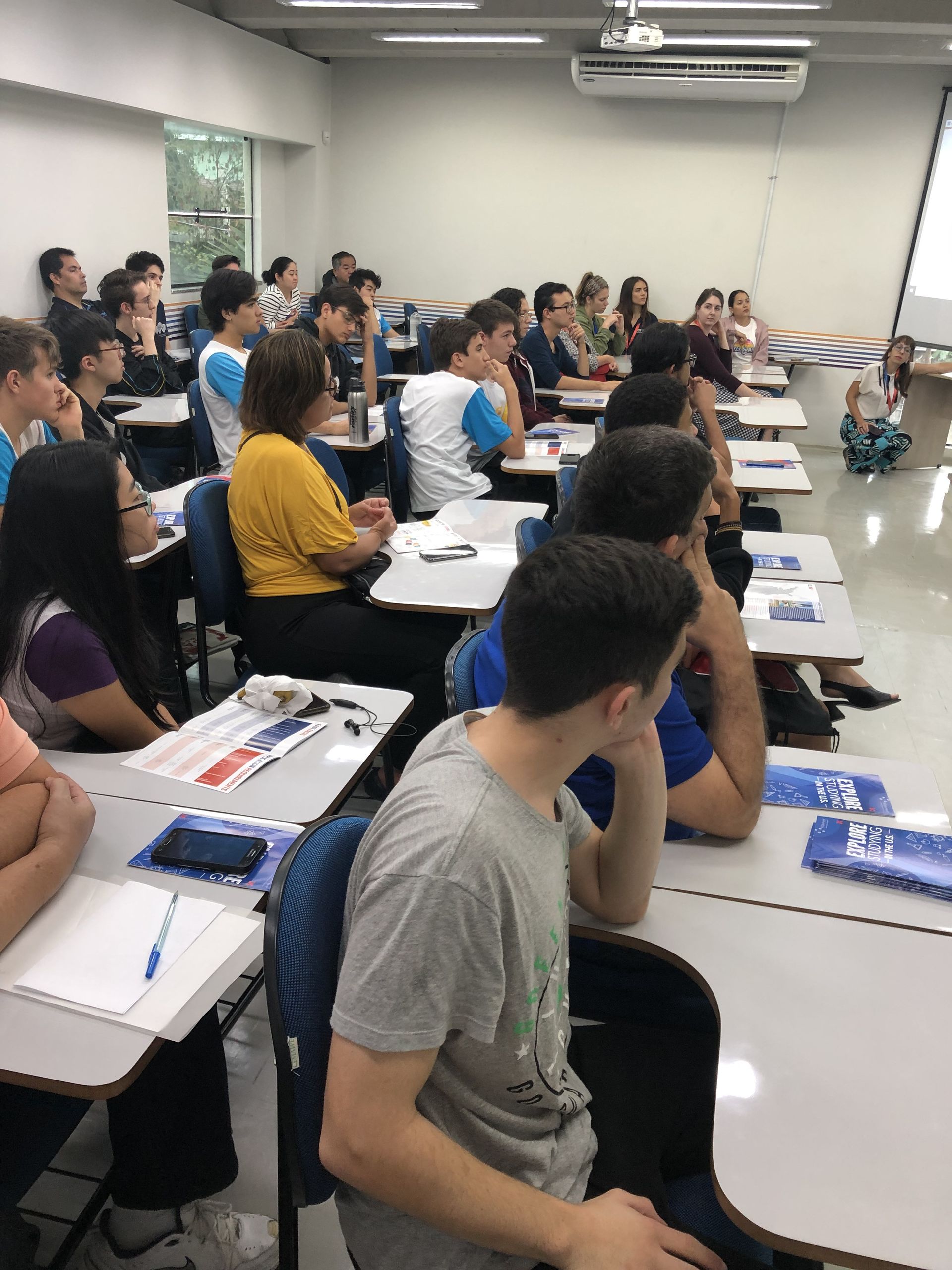 KIC UnivAssist - Brazil / US&nbsp;Workshops about about the US higher education system, visiting some internacional high schools.&nbsp; - 9 - 9