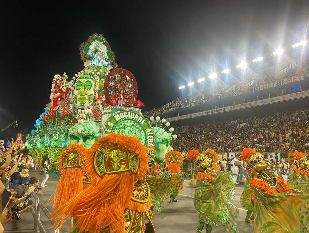 Tour Carnival - best Samba schools 2023 - 11 - 4