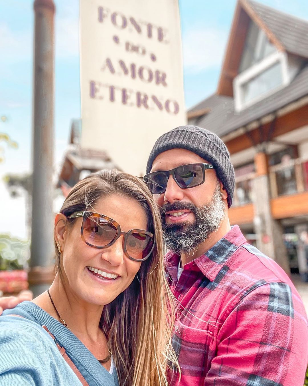 Cansei Viajei, produzindo conteúdo e descomplicando a sua viagem! Embarque com a gente!!! - Slide 4