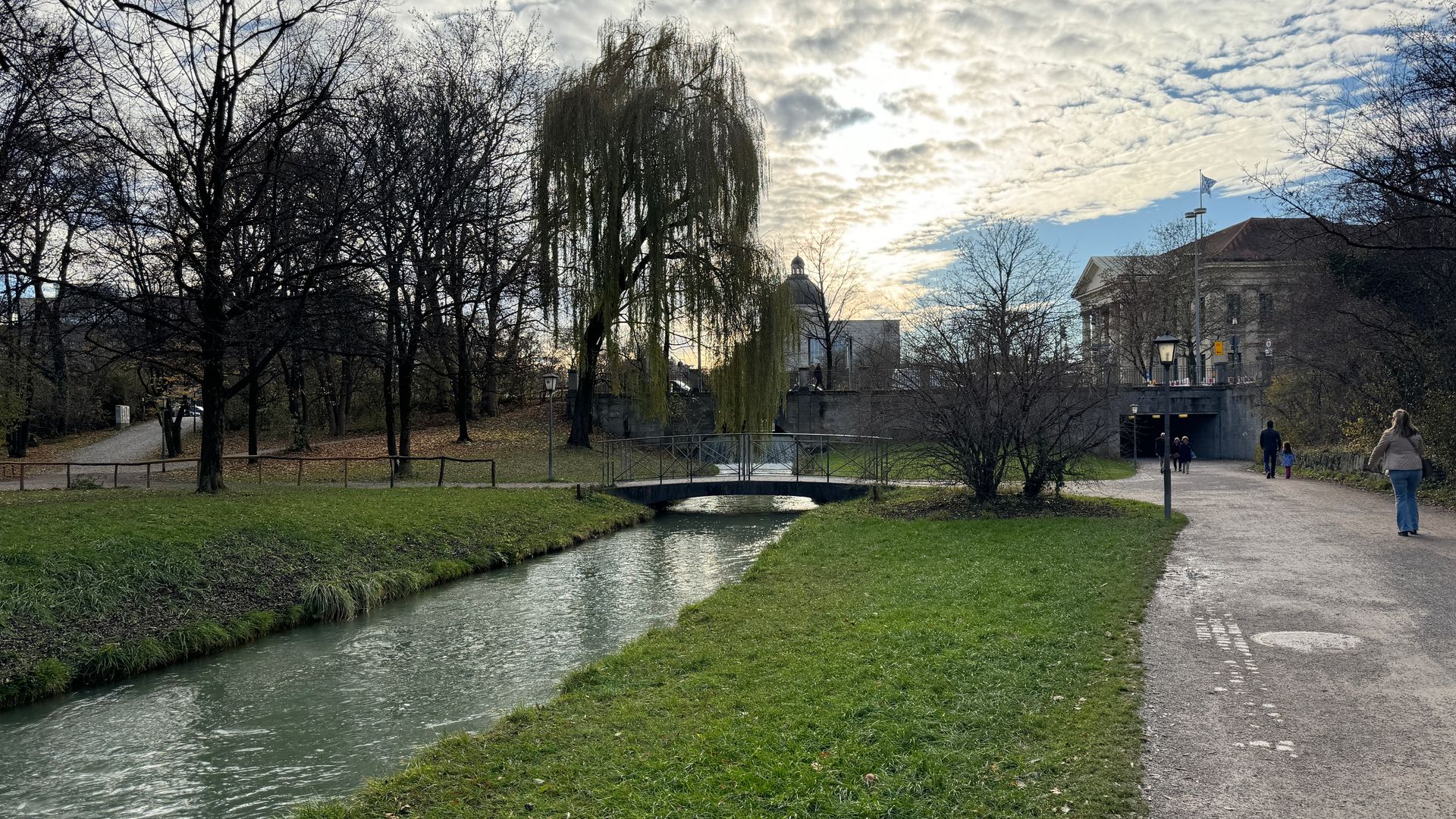 Englischer Garten: o parque do surfe em Munique - 2