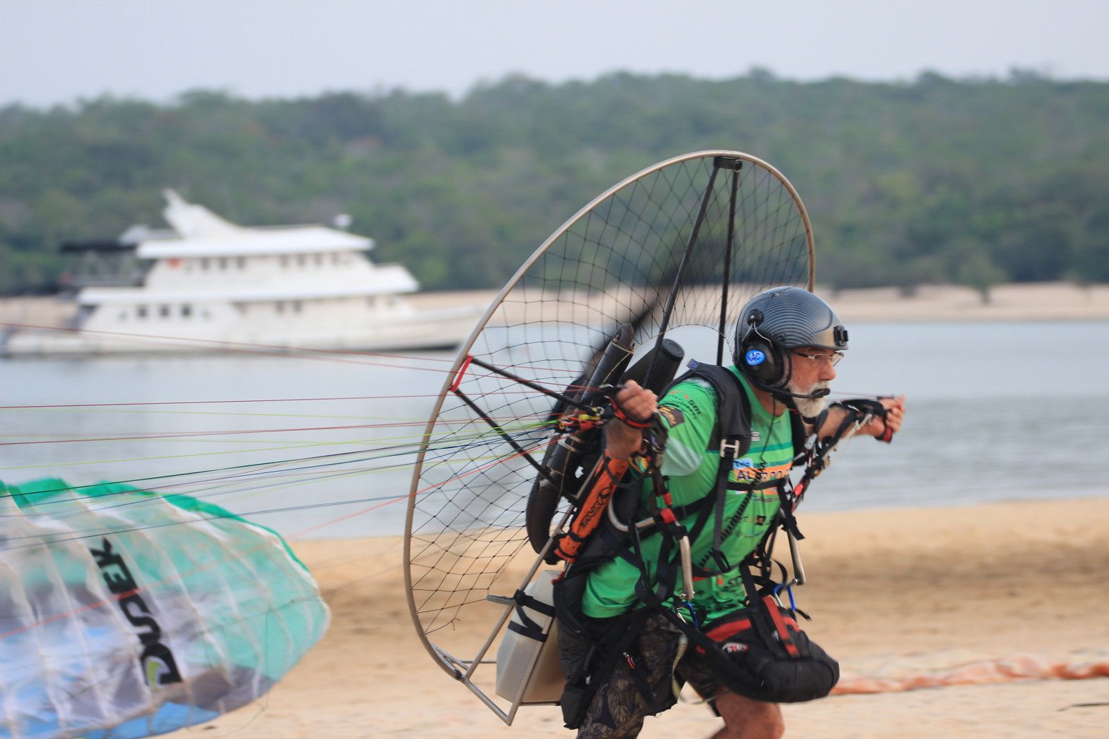 Voos de Paramotor em Alter do Chão, Santarém - PA - 9 - 10