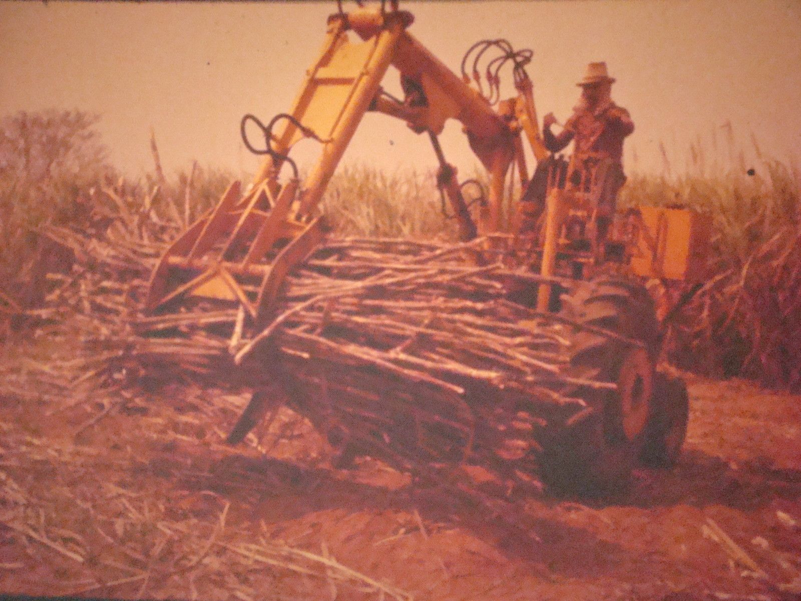 NOSSA DESTILARIA - 3 - 0