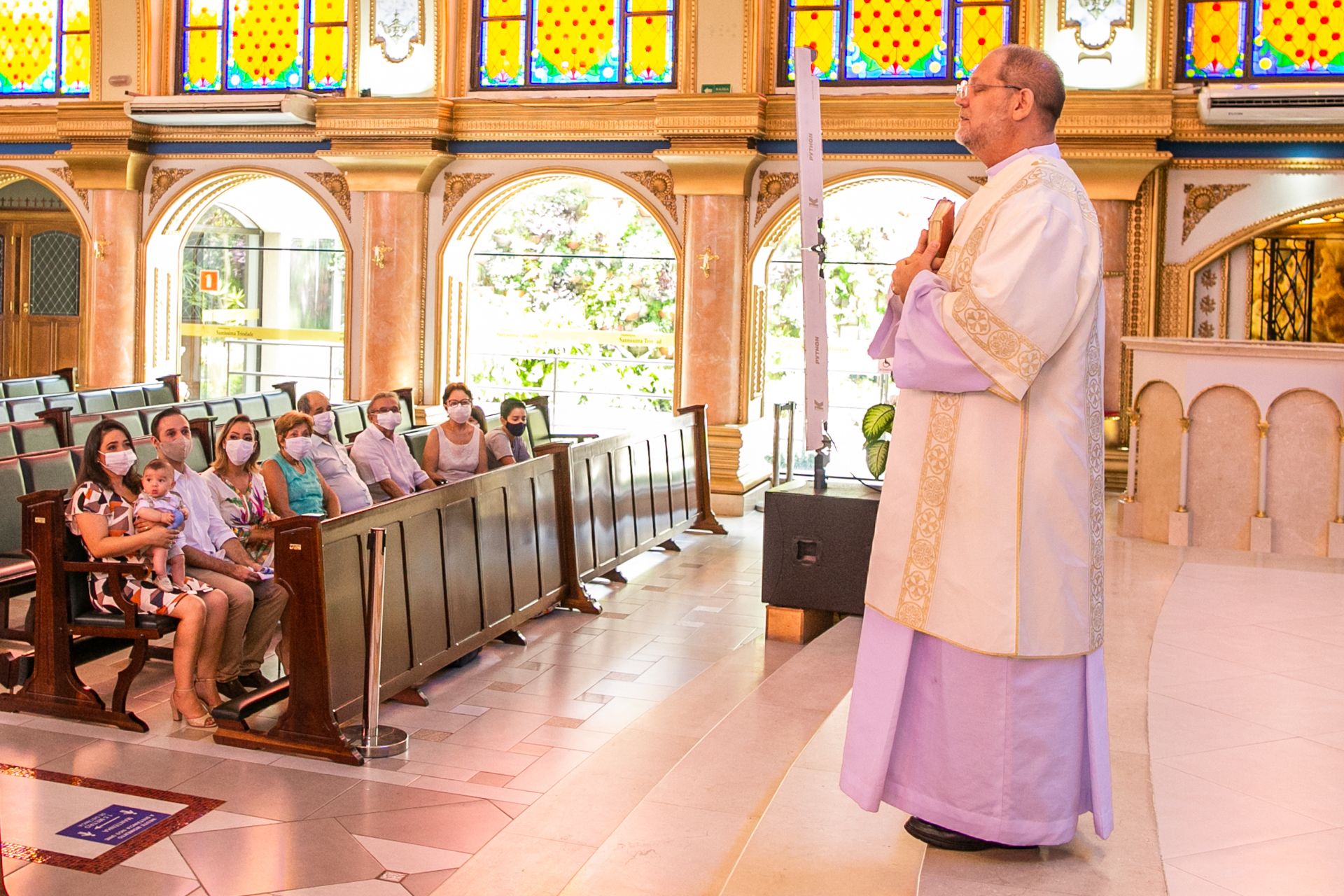 Batizado do Tobias na Paróquia Santíssima Trindade em São Paulo SP - 2 - 2