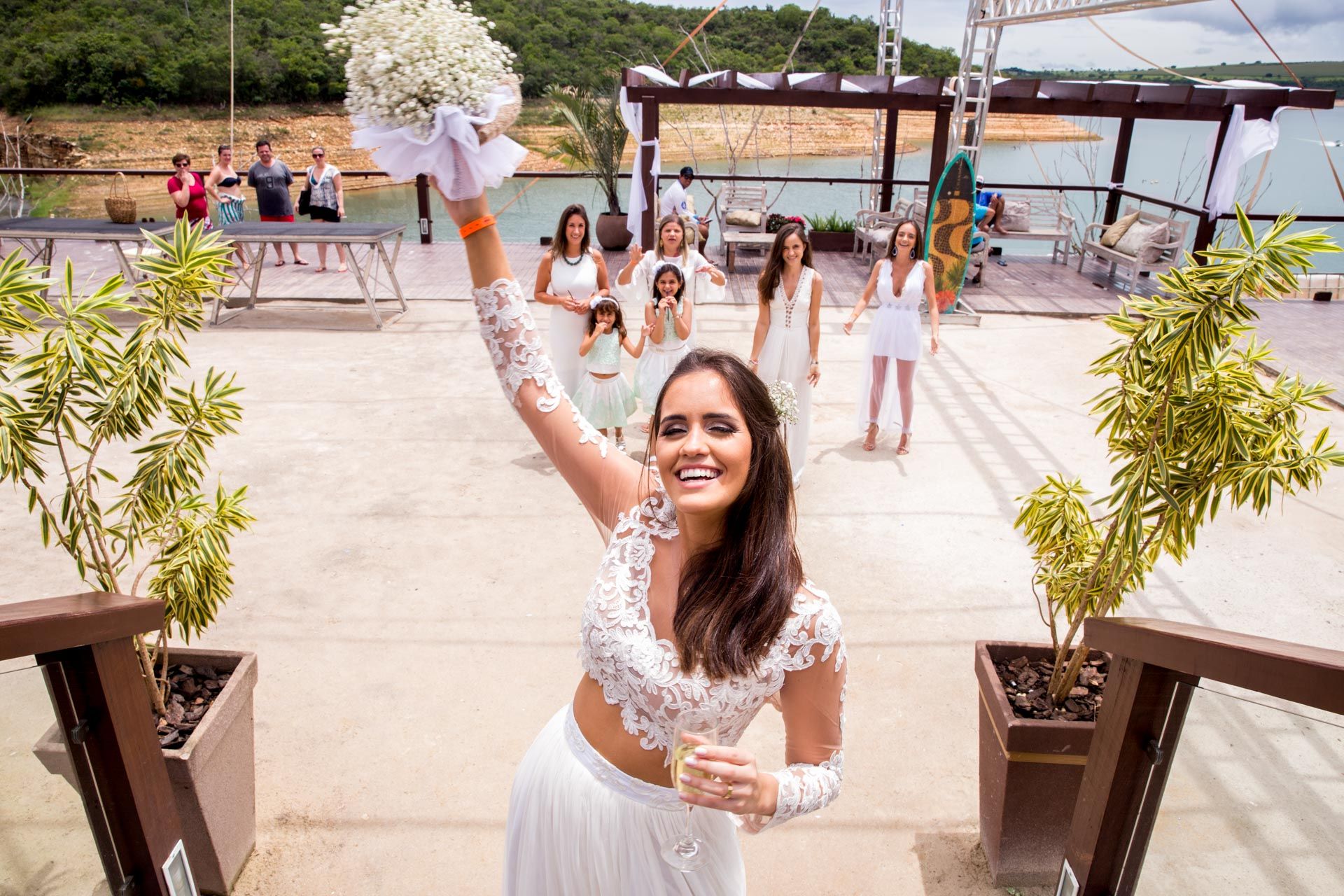 Casamento Núbia e João Henrique em Capitólio MG - 2 - 15