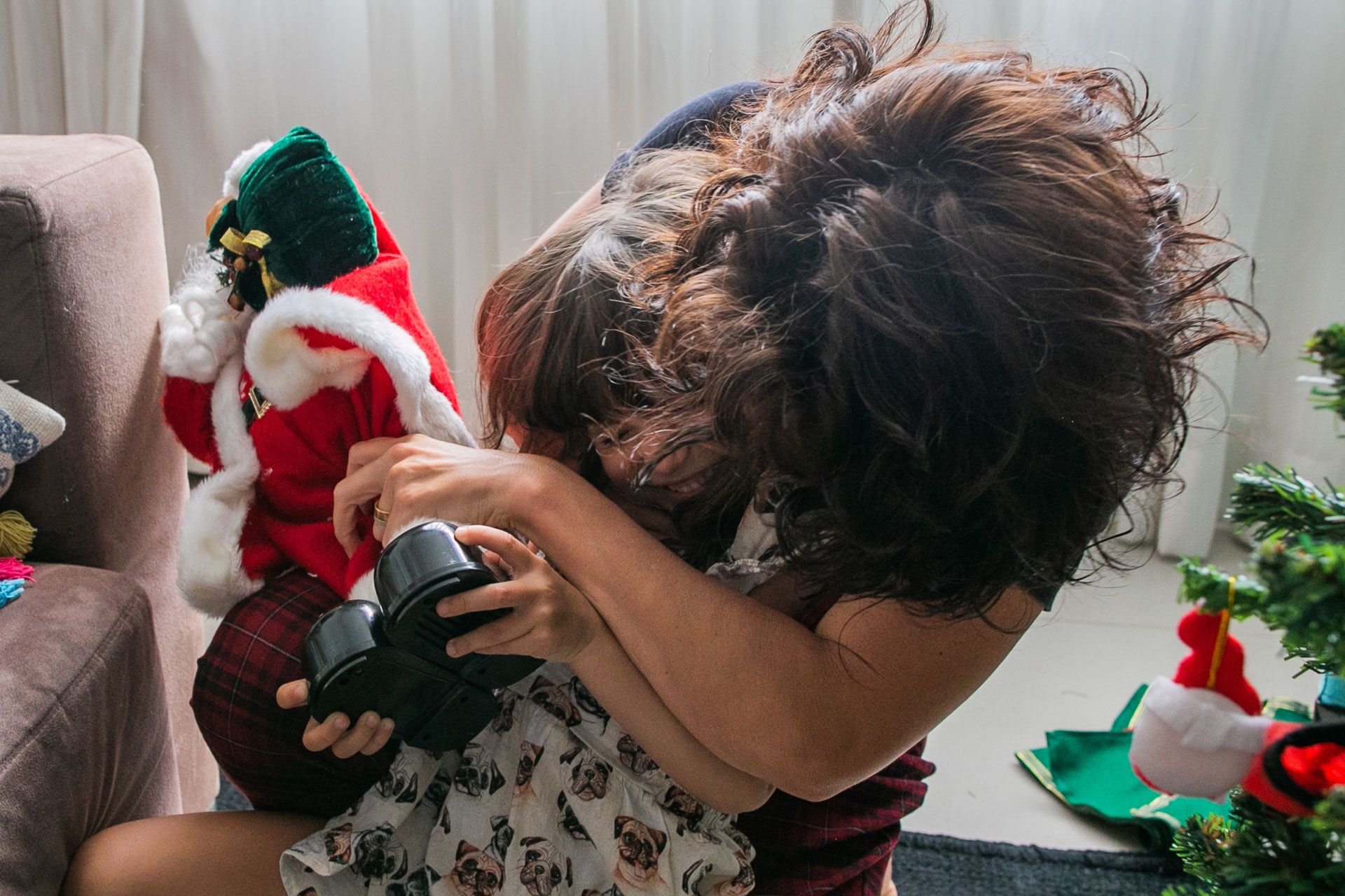 Montando a Árvore de Natal com a família da Josy em São Paulo SP - 2 - 3