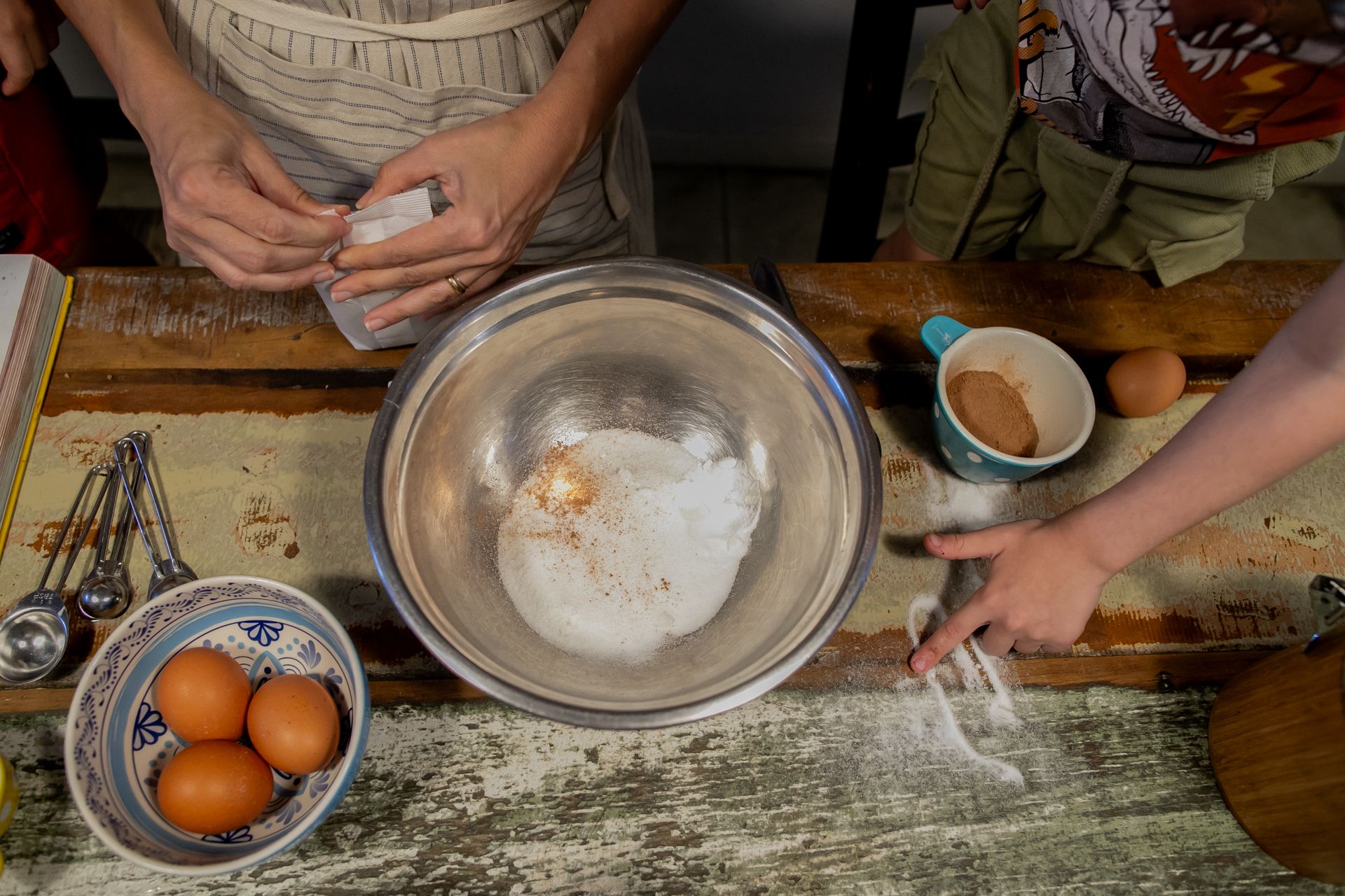 Nanda, Greg e Fred: a hora do bolo em São Paulo SP - 2 - 3