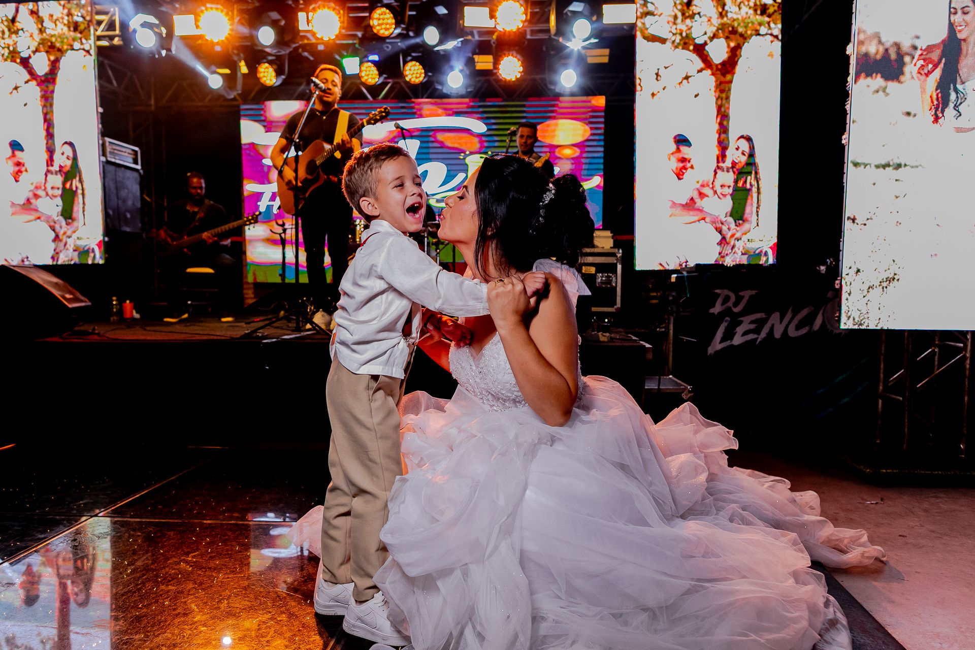 Casamento Larissa e Bruno no Lagos da Ilha - Santo Antônio da Alegria SP - 2 - 60