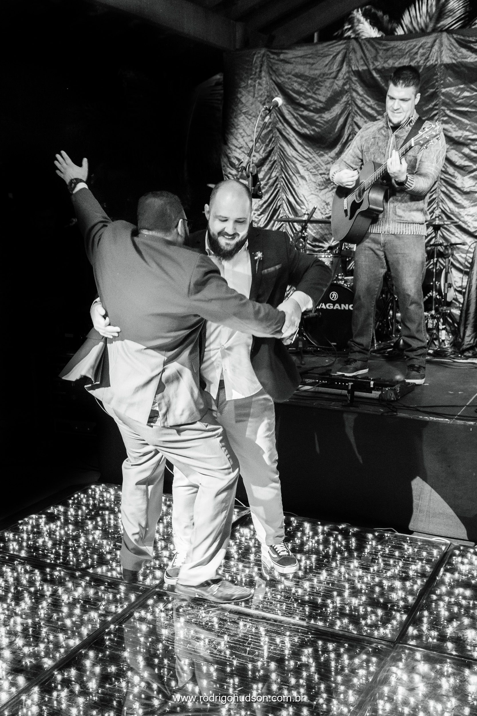 Casamento de Emiliene e Otávio no Sítio dos Eucalíptos em Monte Alto - SP - 1 - 3