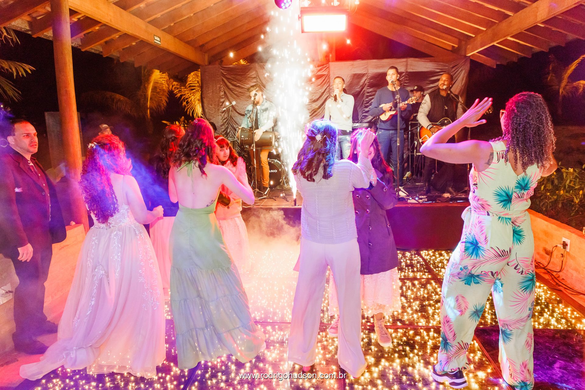 Casamento de Emiliene e Otávio no Sítio dos Eucalíptos em Monte Alto - SP - 1 - 3