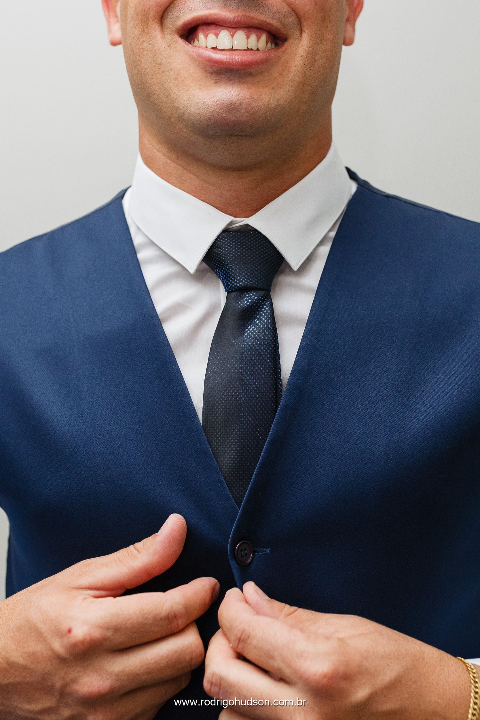 Casamento de Marcela e Lucas na Capela da Sagrada Família em Viradouro - SP - 1 - 3