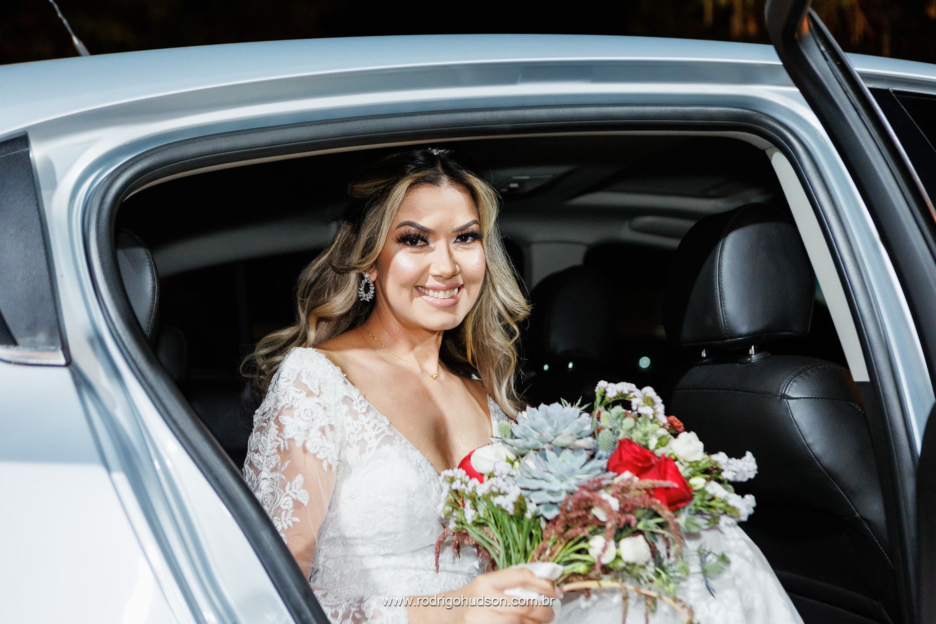 Casamento de Marcela e Lucas na Capela da Sagrada Família em Viradouro - SP - 1 - 2