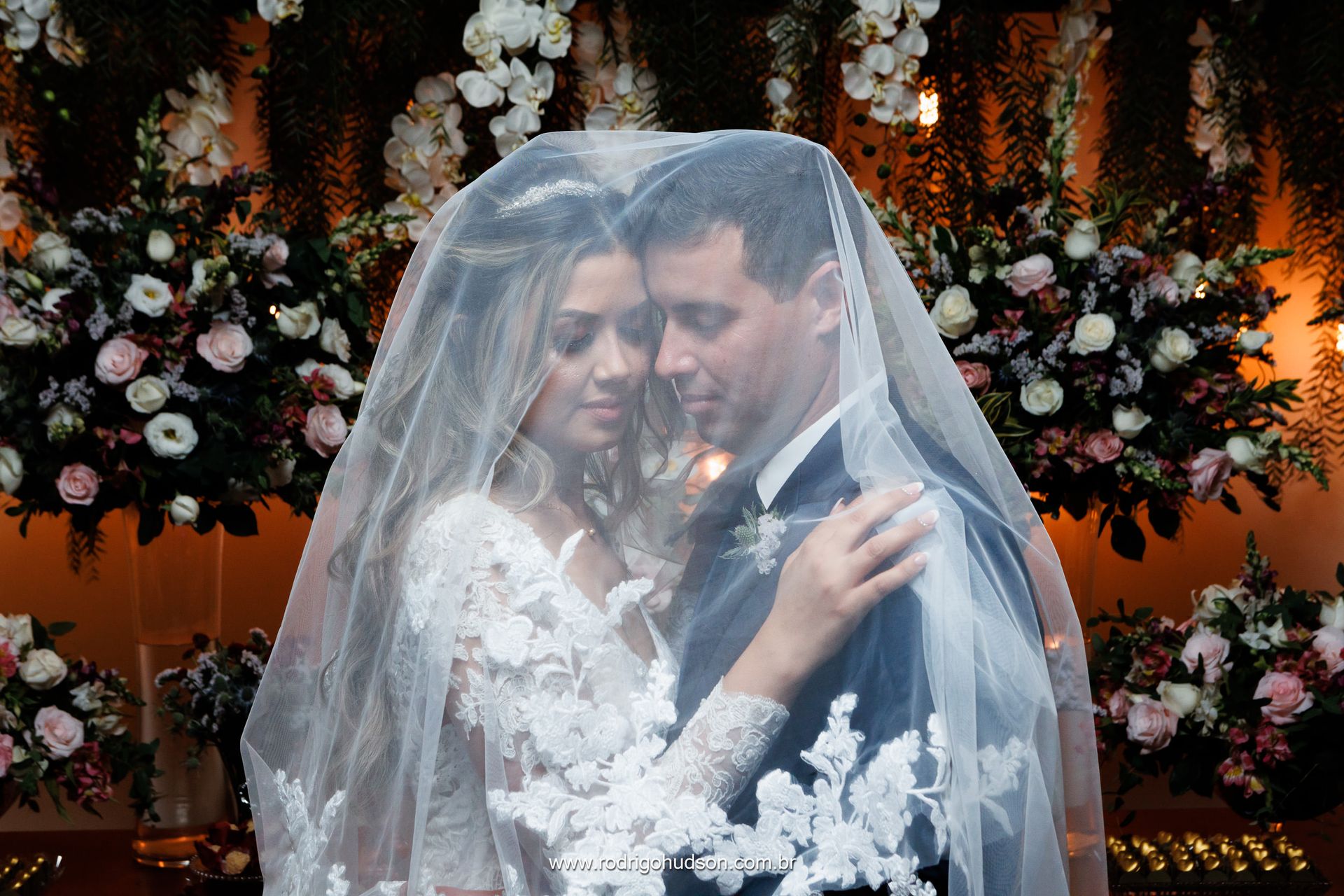 Casamento de Marcela e Lucas na Capela da Sagrada Família em Viradouro - SP - 1 - 3
