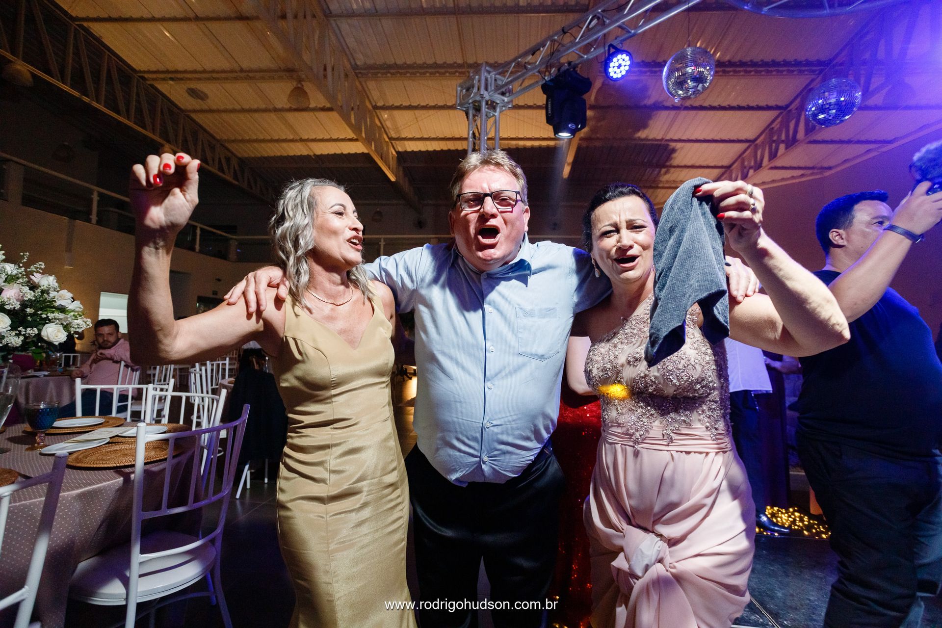 Casamento de Marcela e Lucas na Capela da Sagrada Família em Viradouro - SP - 1 - 1
