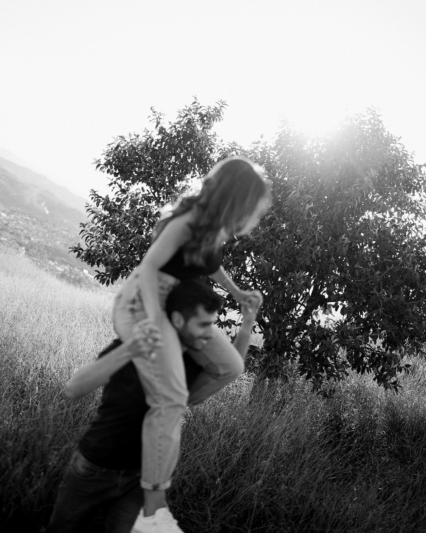 Sente a vibe de um casal que se entrega para as fotos de pré wedding 🔥 - 3 - 4