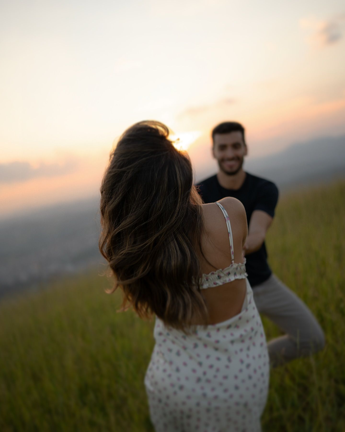 Sente a vibe de um casal que se entrega para as fotos de pré wedding 🔥 - 3 - 6