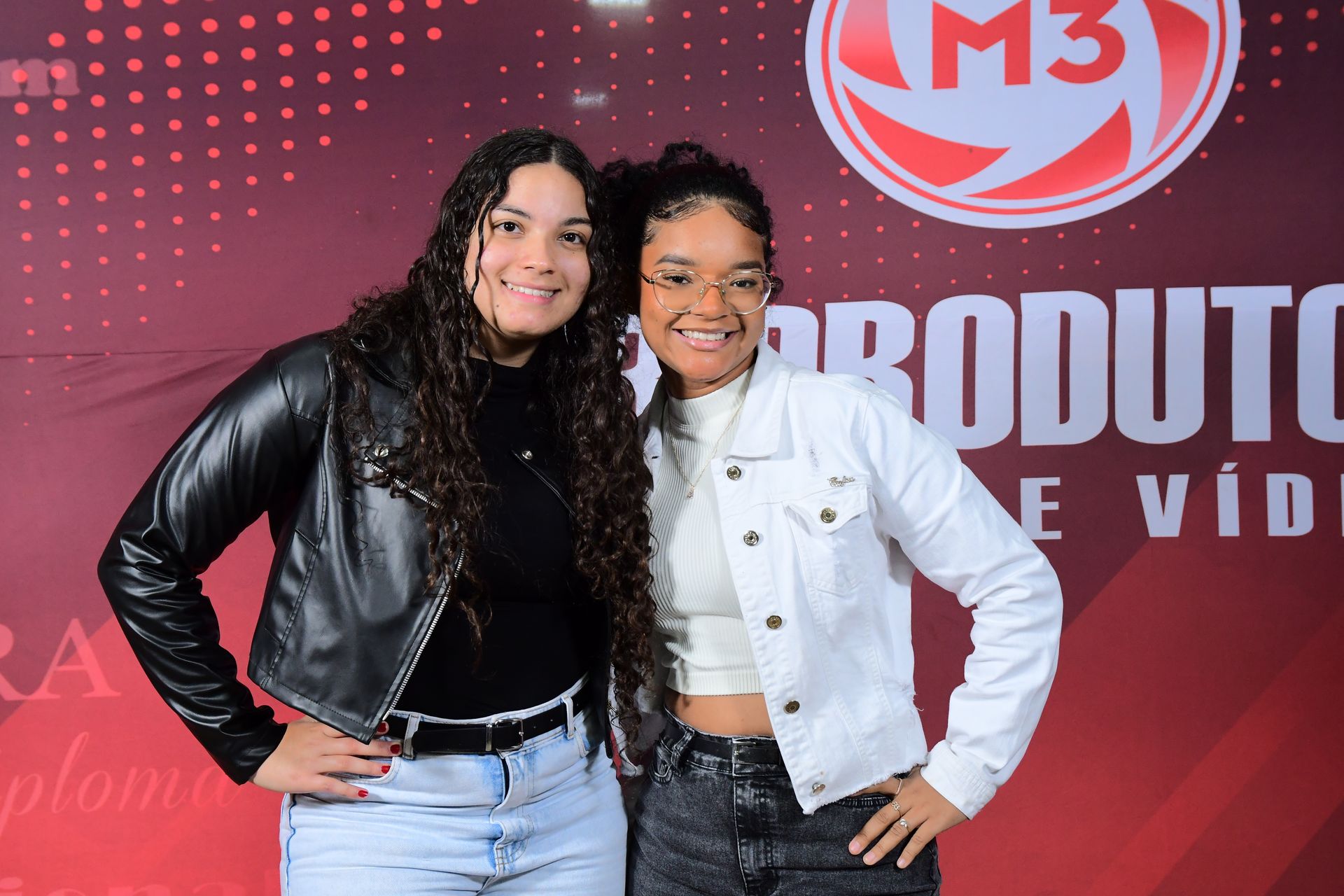 Publicidade Faculdade Atenas - 2 - 137