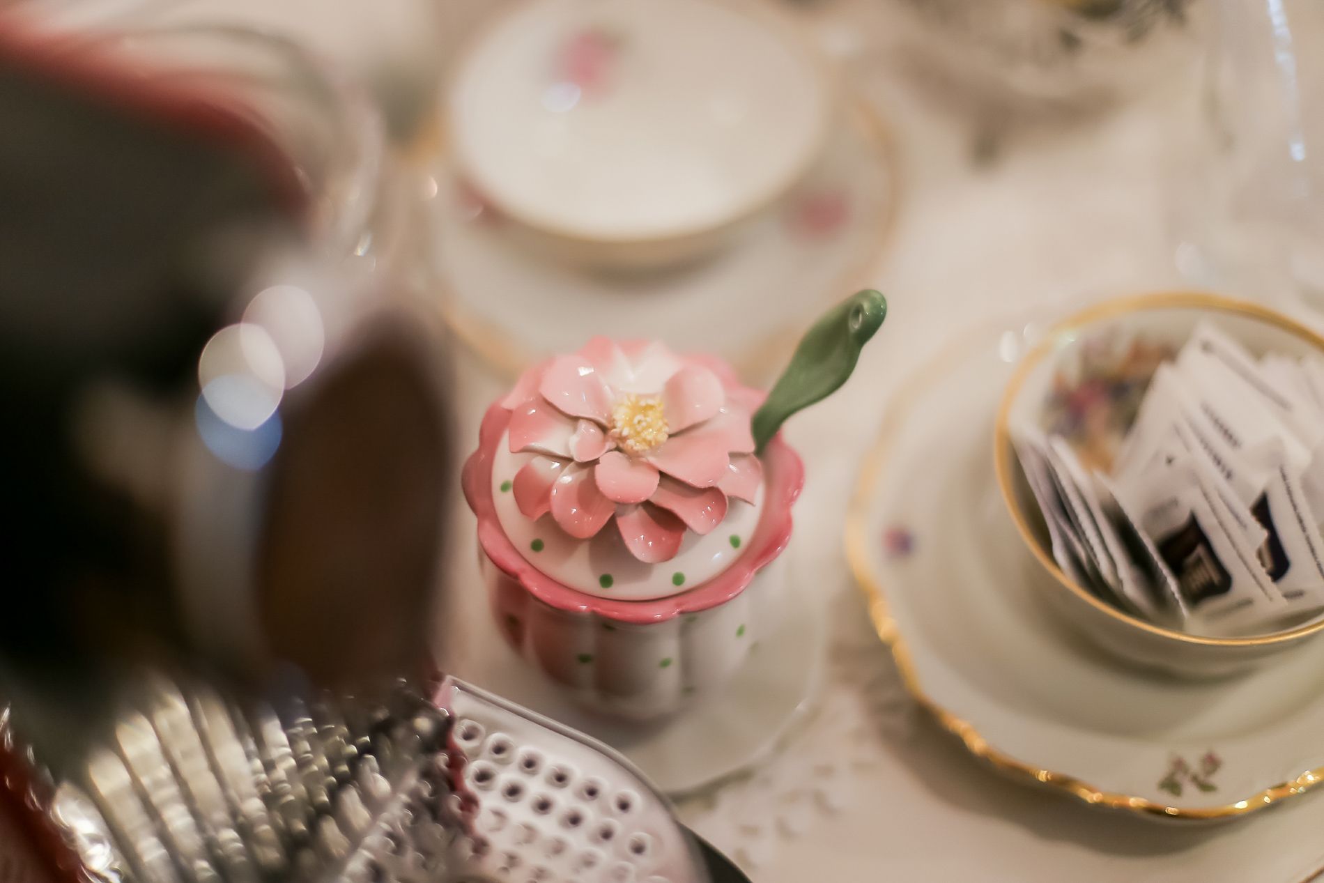 Encantos de uma Celebração Íntima: O Jantar de Aniversário Estiloso de Elena - 2 - 27