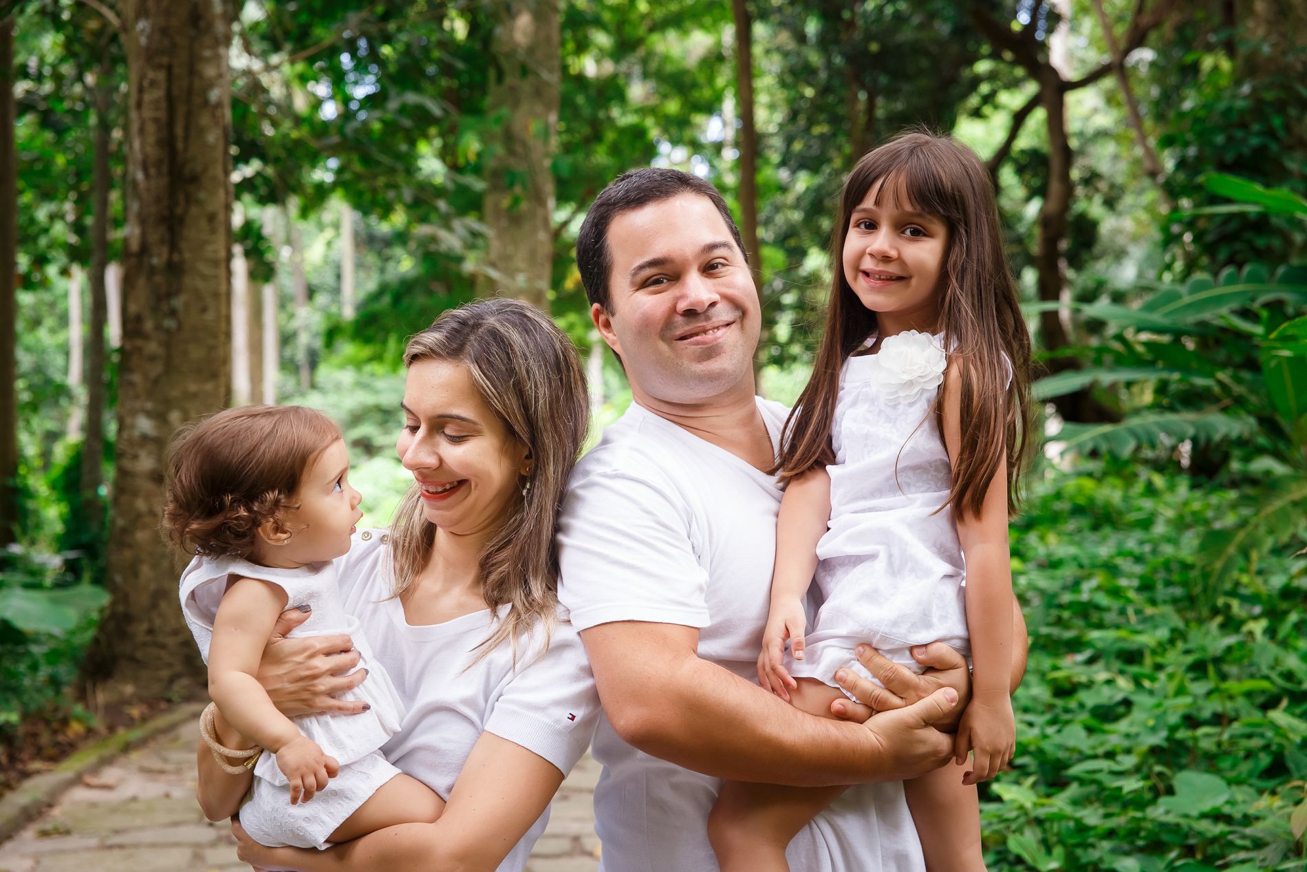 O Maravilhoso Ciclo de Um Ano: Encerrando o Acompanhamento da Milena com um Ensaio Familiar no Parque Lage - 2 - 41