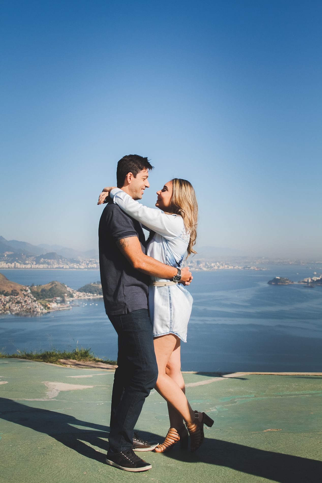 Amor em Cada Clique: A História de um Ensaio de Casal no Parque da Cidade em Niterói - 2 - 1