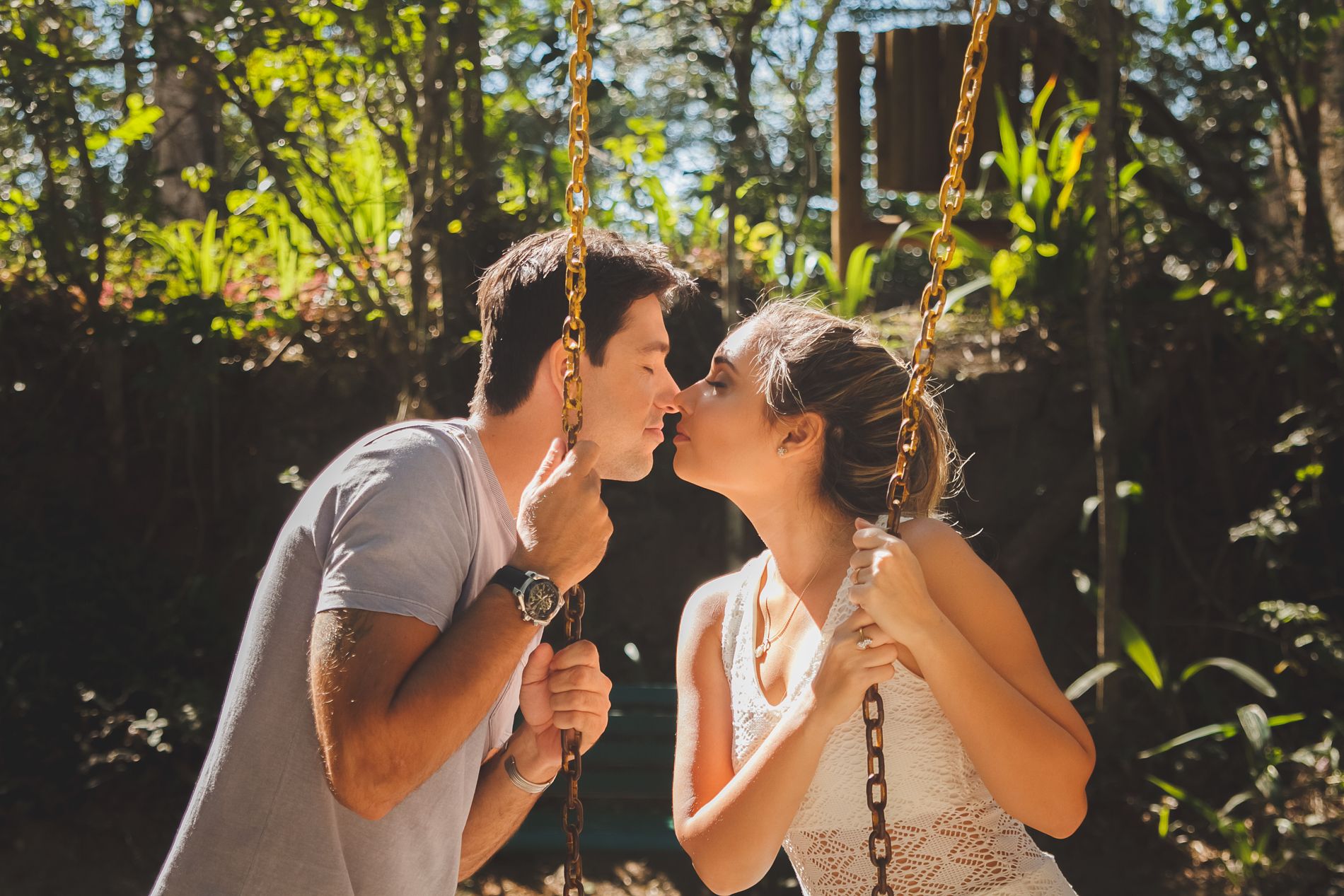 Amor em Cada Clique: A História de um Ensaio de Casal no Parque da Cidade em Niterói - 2 - 23