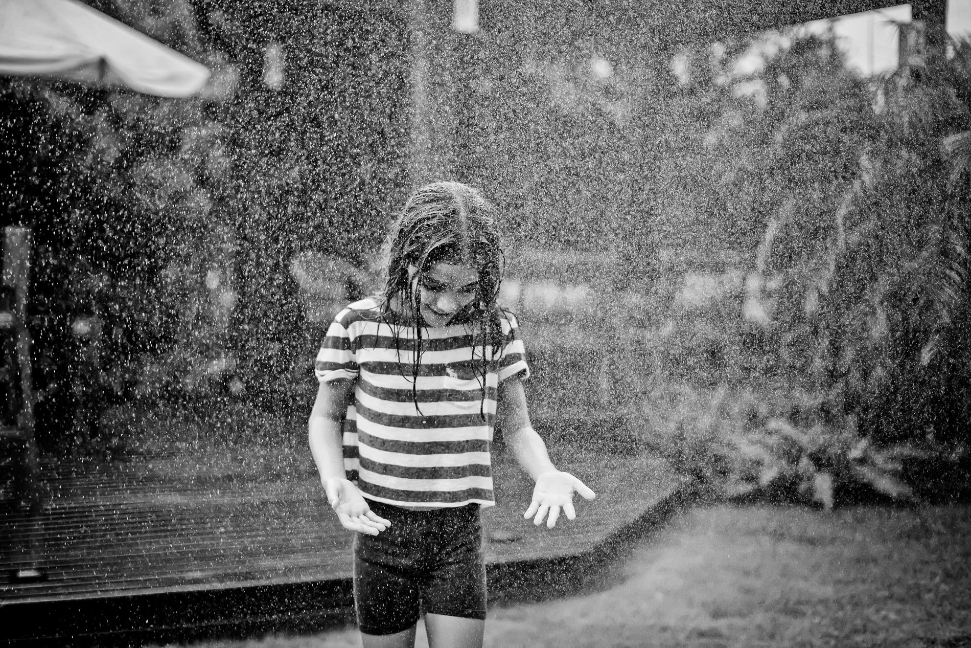 Encanto e Descoberta: Ensaio Fotográfico das Irmãs Mari e Manu nas Férias com a Vovó - 2 - 27