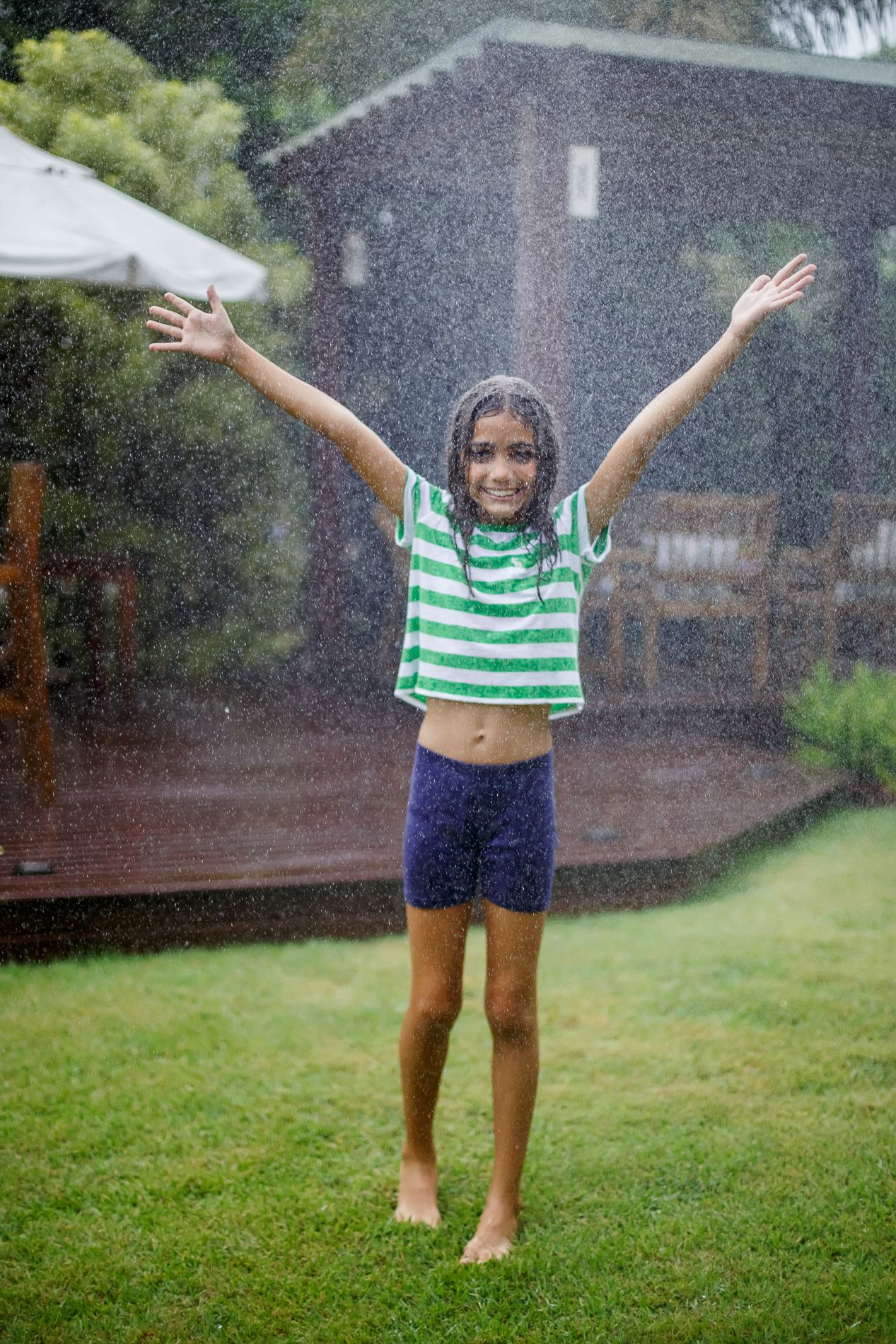 Encanto e Descoberta: Ensaio Fotográfico das Irmãs Mari e Manu nas Férias com a Vovó - 2 - 29