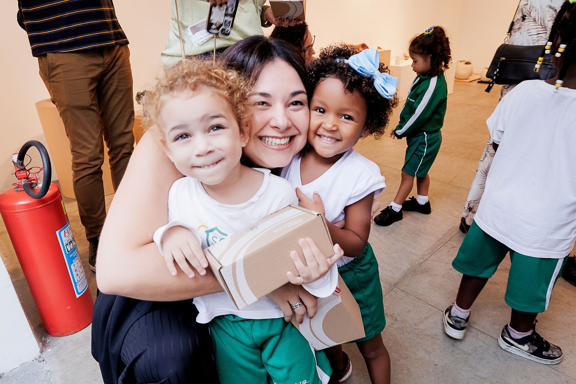 Inauguração da Exposição "Encontros" na Galeria do Solar Meninos de Luz em Copacabana - 2 - 16