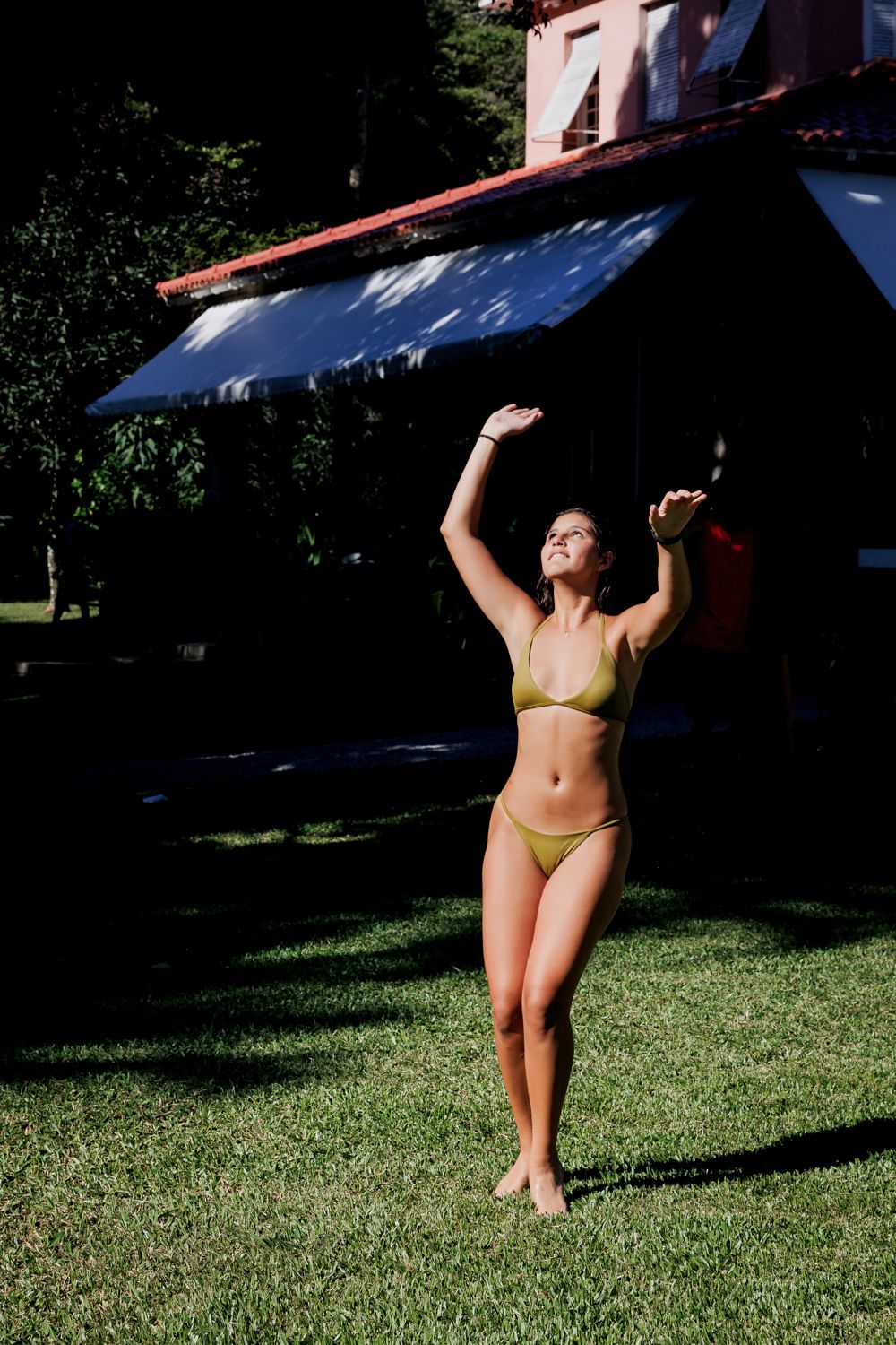 Capturando a Essência da Festa de 15 Anos da Sofia na Casa Jardins do Alto - 2 - 79